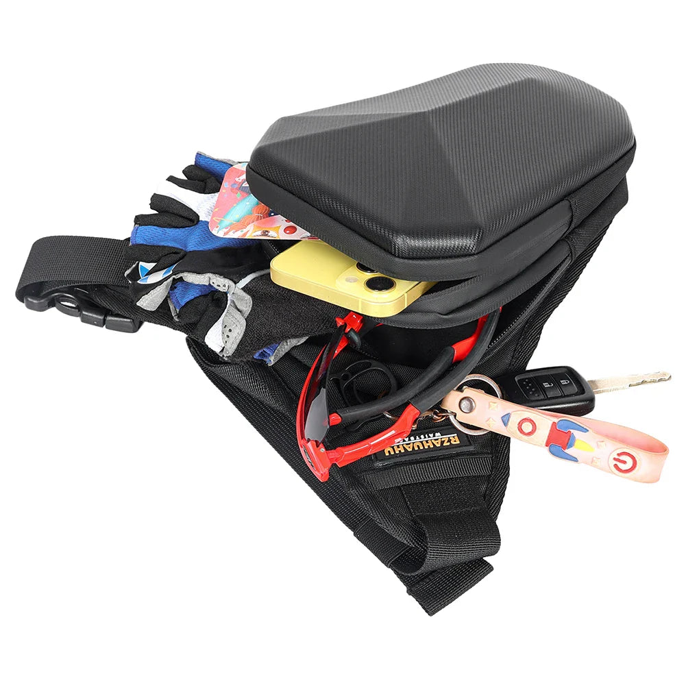 Sacoche de jambe carbone pour motard